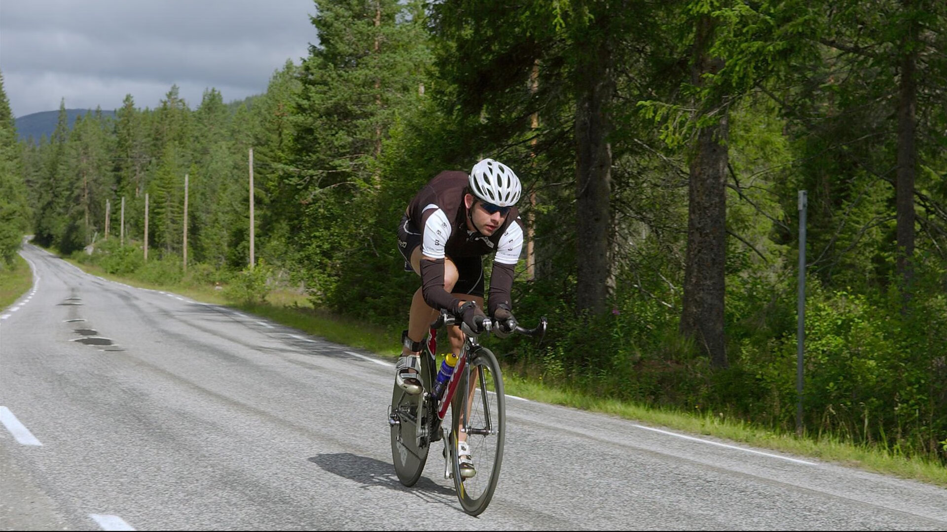 赛后点评:专家解读欧冠比赛中的战术亮点,欧冠比赛规则解读
